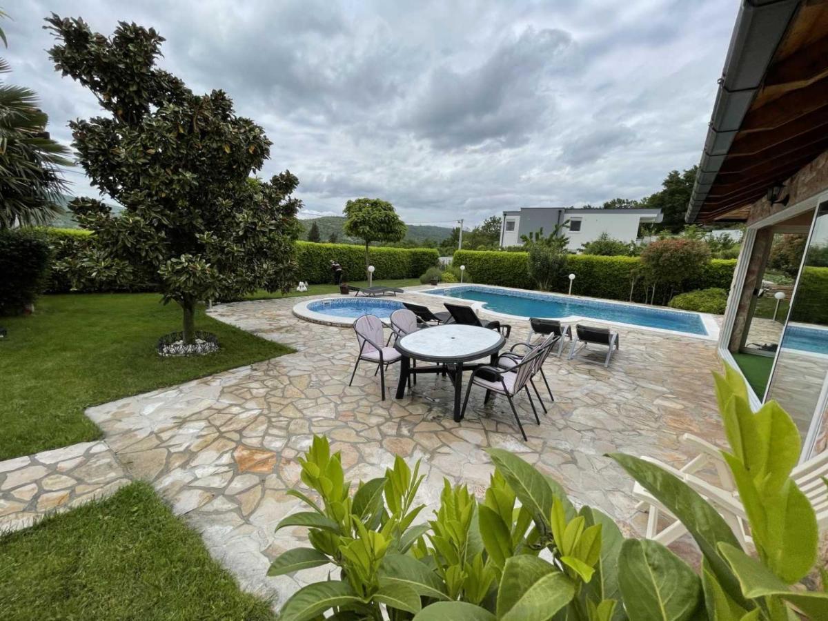 Sunny Apartment With Swimming Pool Stolac Exterior photo