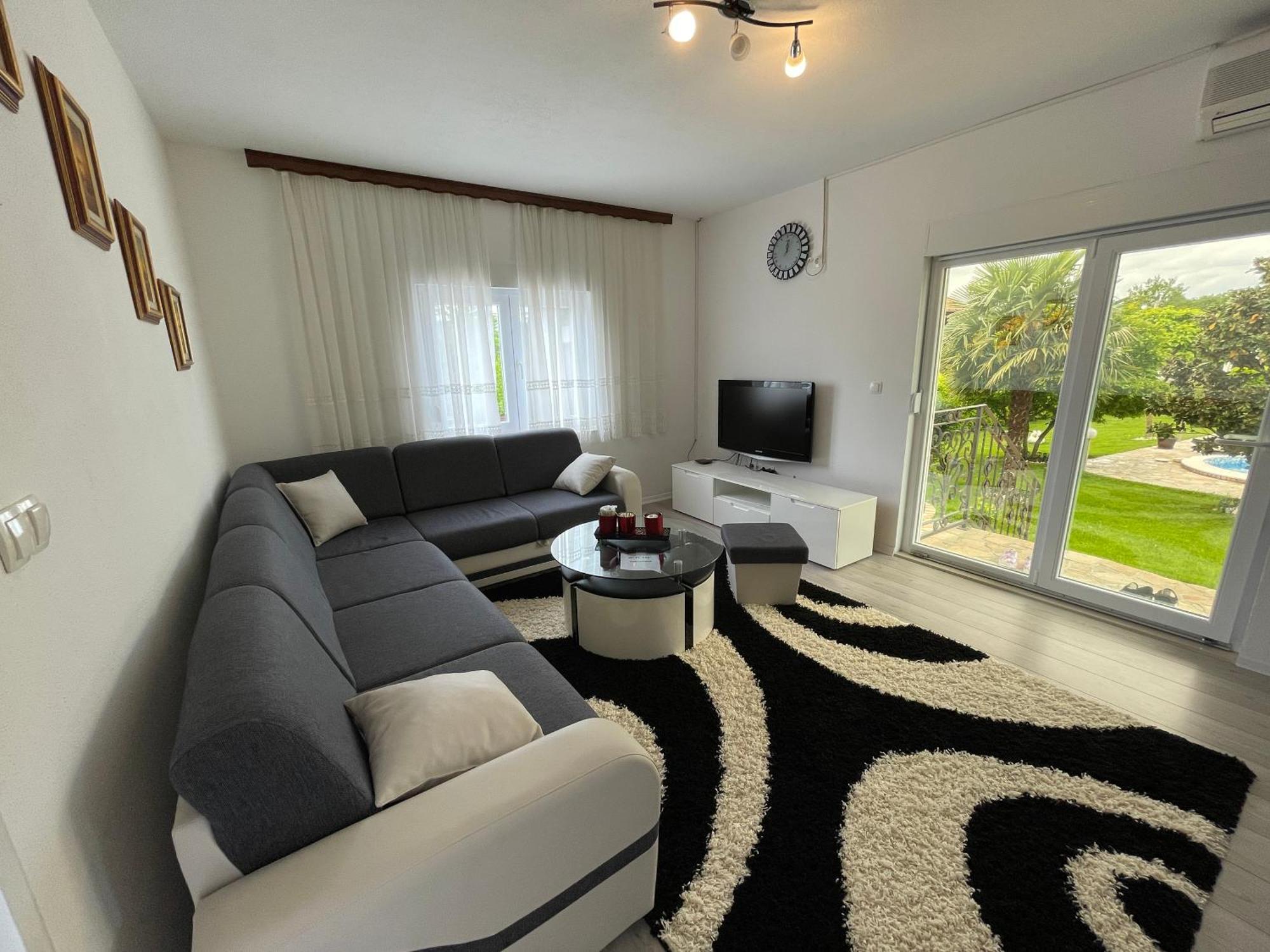 Sunny Apartment With Swimming Pool Stolac Exterior photo
